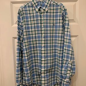Vineyard Vines Casual button down size medium